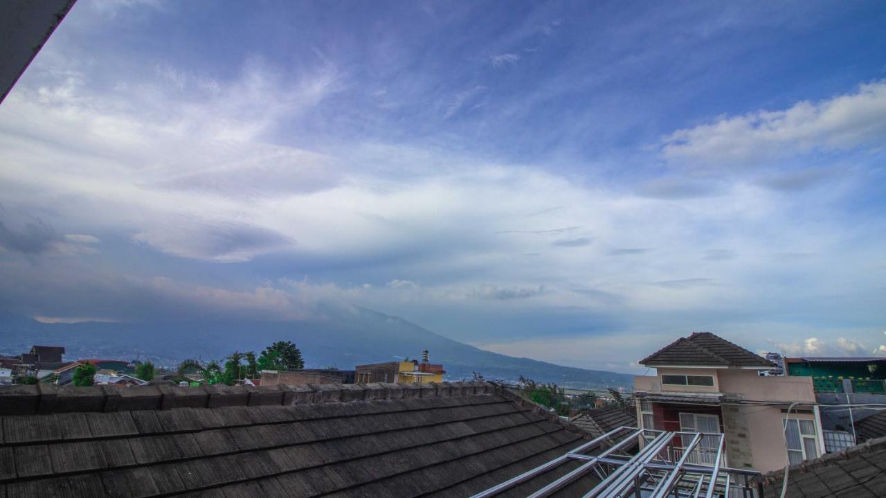 Villa El Nino 5 Bedroom Dengan Rooftop Mountain View Batu  Bagian luar foto